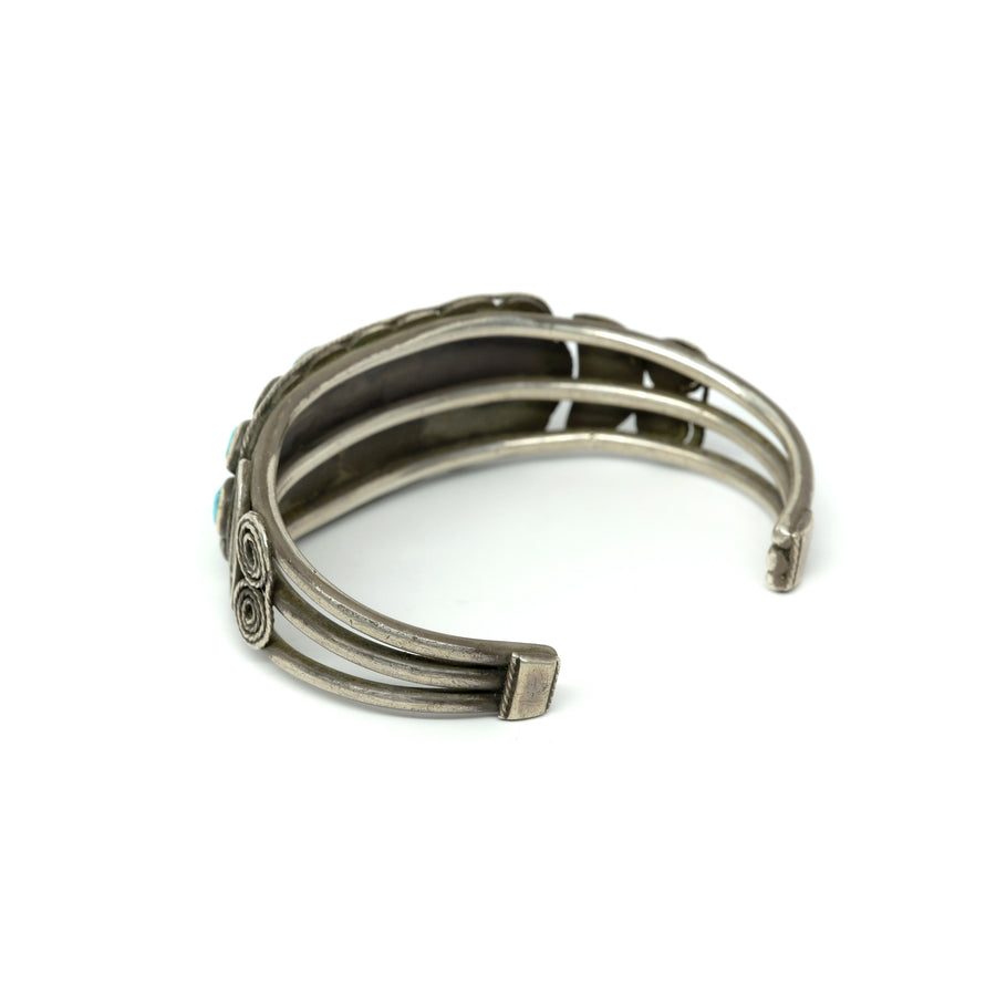 1920s PUEBLO HAND PULLED WIRE CUFF